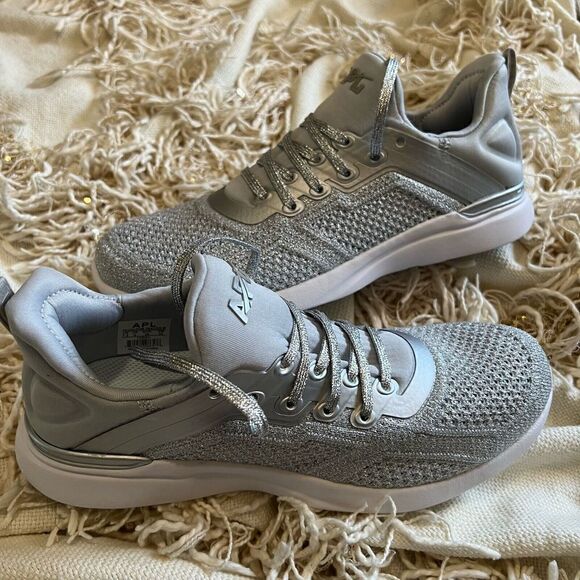 APL Athletic Propulsion Labs Techloom Tracer Sneaker Women’s 7.5 Silver White - Picture 1 of 9